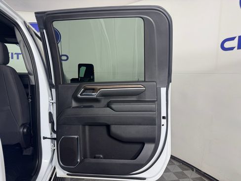 Used 2024 Chevrolet Silverado 2500 LT w/ Convenience Package image 34