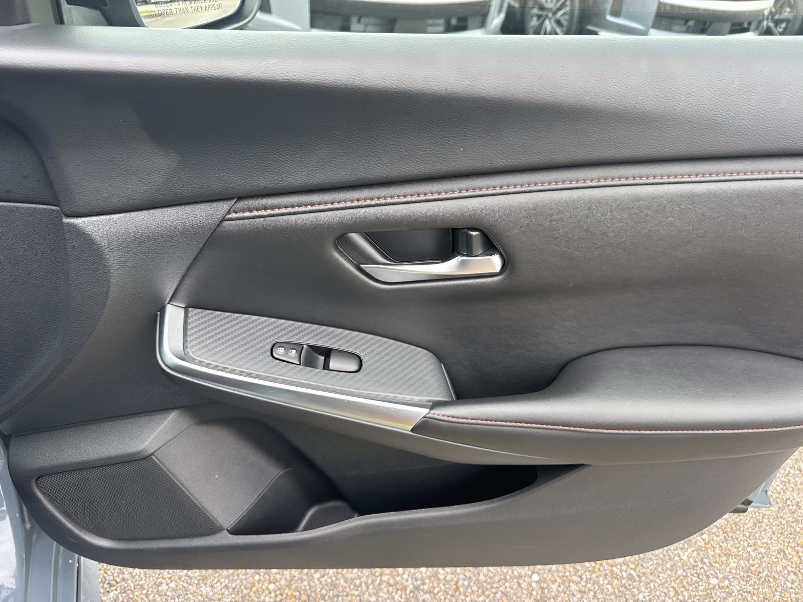 Used 2025 Nissan Sentra SR FWD image 15
