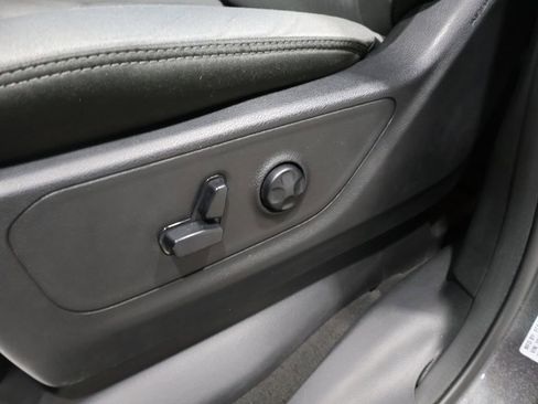 Used 2021 RAM 1500 Big Horn image 12