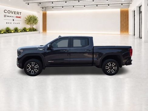 Used 2022 GMC Sierra 1500 AT4 w/ AT4 Preferred Package AWD/4WD image 9