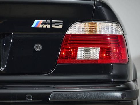 Used 2003 BMW M5 RWD image 24
