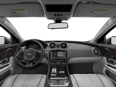 Used 2016 Jaguar XJ R-Sport image 60
