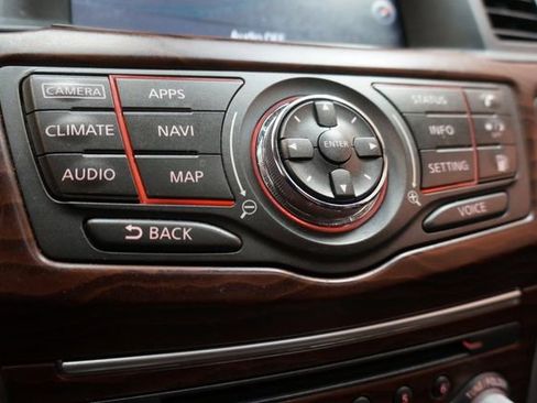 Used 2018 Nissan Pathfinder Platinum AWD/4WD image 19