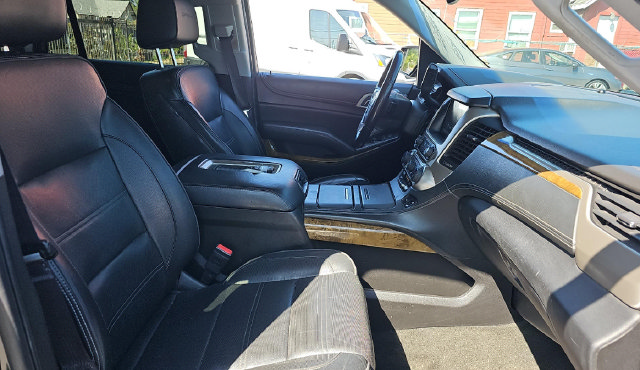 Used 2017 GMC Yukon Denali AWD/4WD image 8