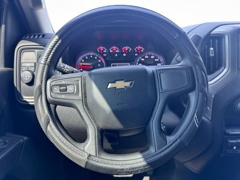 Used 2020 Chevrolet Silverado 2500 Custom w/ Custom Value Package RWD image 15