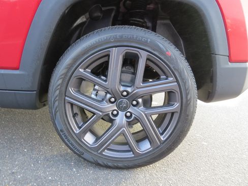 New 2026 Jeep Compass Latitude image 11