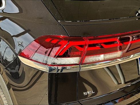 New 2026 Volkswagen Atlas Cross Sport SEL Premium R-Line image 29