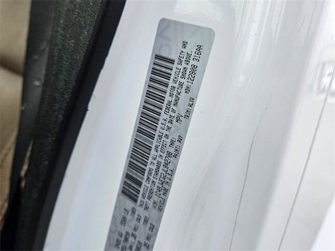 Used 2018 Jeep Wrangler Unlimited Sahara image 18