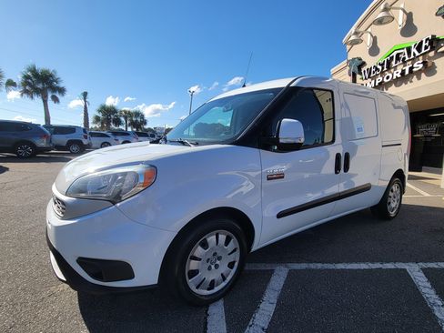 Used 2021 RAM ProMaster City Tradesman SLT image 6