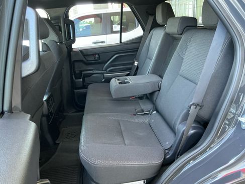 Certified 2025 Toyota 4Runner SR5 AWD/4WD image 9