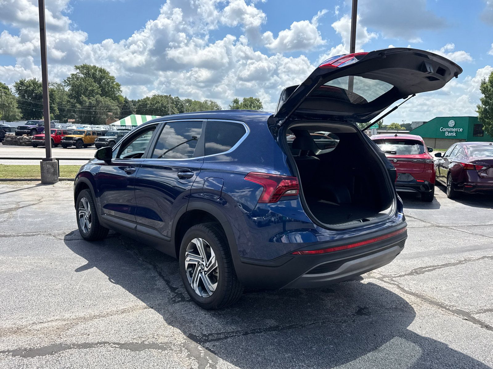Used 2023 Hyundai Santa Fe SE AWD/4WD image 17