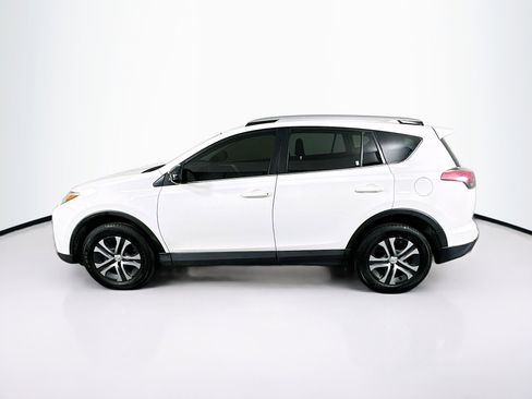 Used 2016 Toyota RAV4 LE image 4