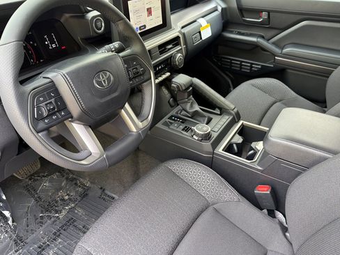 New 2026 Toyota 4Runner SR5 AWD/4WD image 8