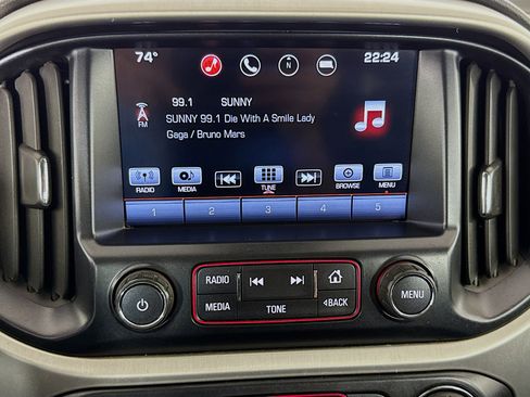 Used 2016 GMC Canyon SLT image 17