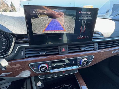 Used 2022 Audi A4 2.0T Premium w/ Convenience Package image 11