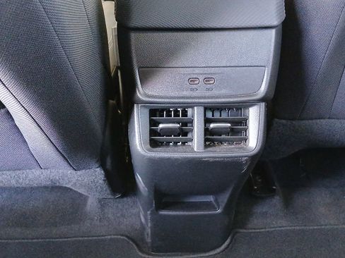 Used 2026 Chevrolet Equinox LT AWD/4WD image 22