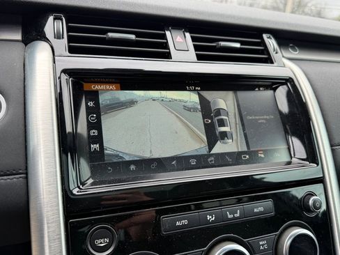 Used 2017 Land Rover Discovery HSE image 20