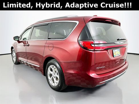 Used 2021 Chrysler Pacifica Limited image 6