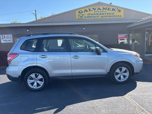 Used 2015 Subaru Forester 2.5i w/ Alloy Wheel Package AWD/4WD image 4