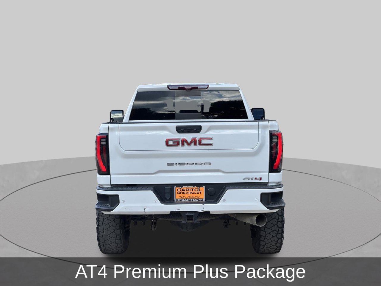 Used 2024 GMC Sierra 2500 AT4 w/ AT4 Premium Plus Package AWD/4WD image 4