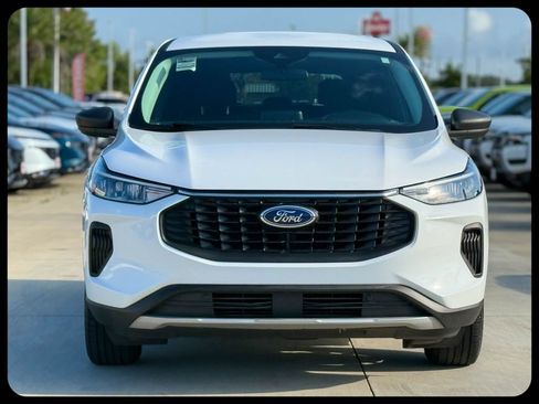 Used 2024 Ford Escape Active AWD/4WD image 4