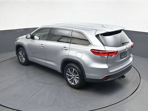Used 2018 Toyota Highlander XLE FWD image 26