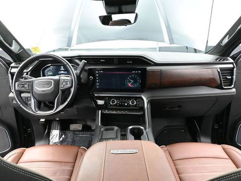 Used 2024 GMC Sierra 3500 Denali Ultimate image 33