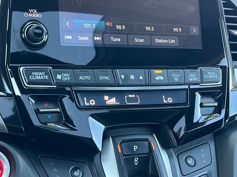 Used 2021 Honda Odyssey EX-L image 25