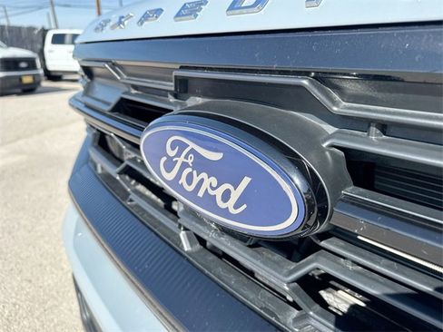 Certified 2025 Ford Expedition Active image 34