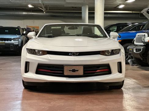 Used 2017 Chevrolet Camaro LT RWD image 9
