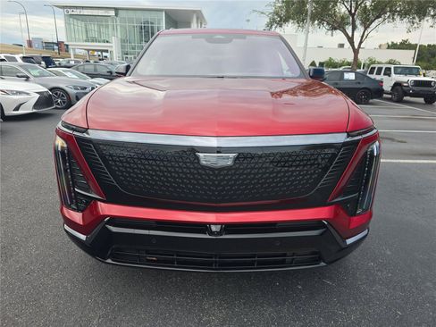 Used 2026 Cadillac Vistiq Sport w/ LPO, Floor Liner Package AWD/4WD image 2