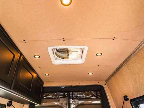 Used 2019 Mercedes-Benz Sprinter 4x4 170 image 31