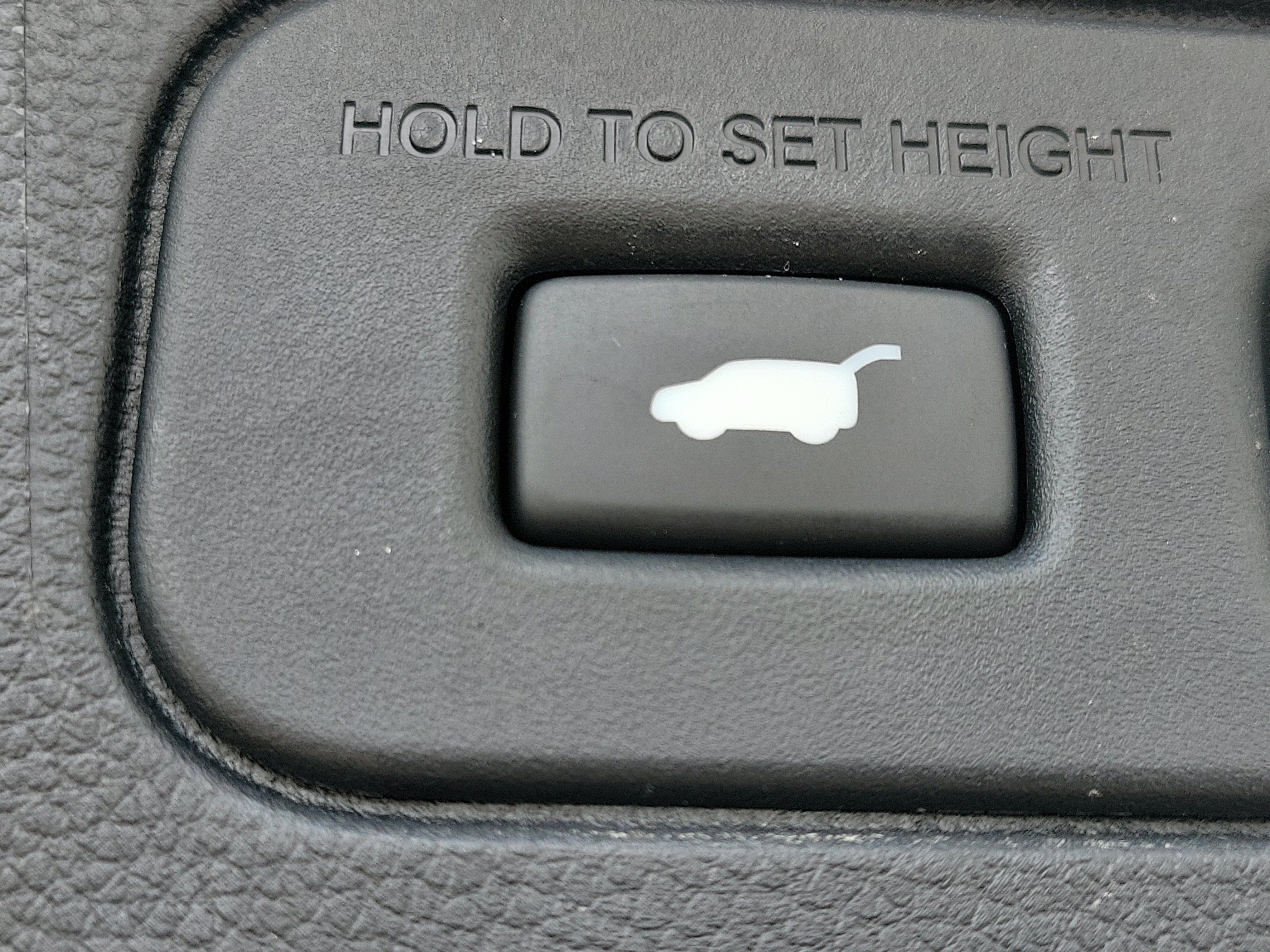 Used 2025 Honda Pilot Touring image 10
