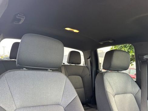 Used 2023 Chevrolet Colorado W/T image 18