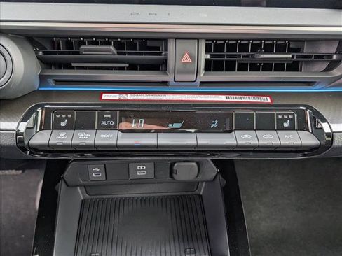 New 2026 Toyota Prius Plug-In Hybrid FWD image 23