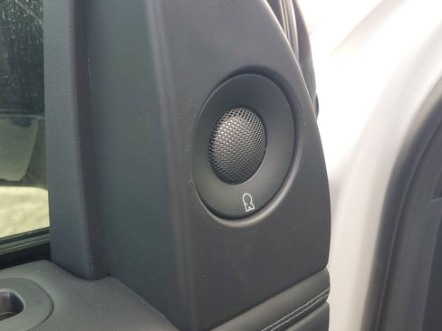 New 2025 Lincoln Navigator L Reserve w/ Jet Appearance Package image 9