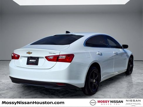 Used 2023 Chevrolet Malibu LS FWD image 7