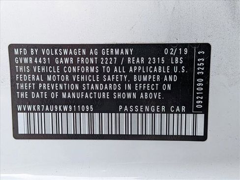 Used 2019 Volkswagen e-Golf SE w/ Driver Assistance Package image 23