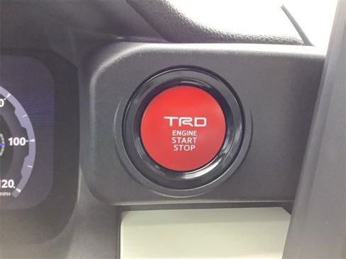 Used 2024 Toyota Tacoma TRD Sport image 19