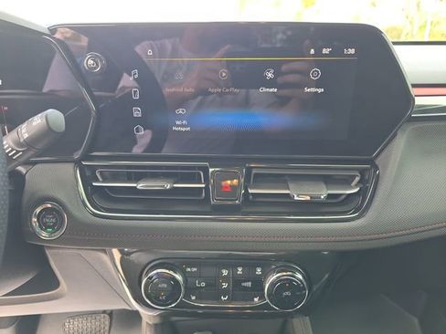 Used 2025 Chevrolet TrailBlazer RS w/ Convenience Package image 17