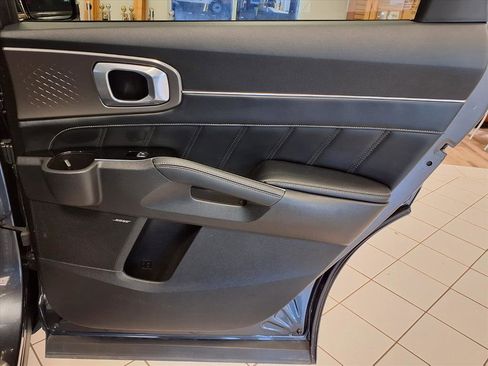 Used 2021 Kia Sorento SX image 13