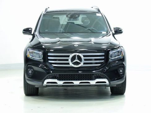 Used 2024 Mercedes-Benz GLB 250 image 2