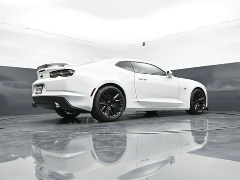 Used 2021 Chevrolet Camaro SS RWD image 49