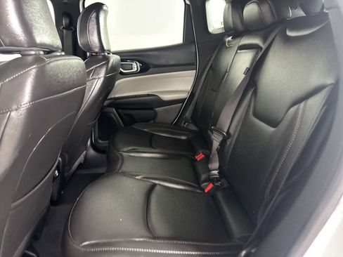 Used 2024 Jeep Compass Limited image 19