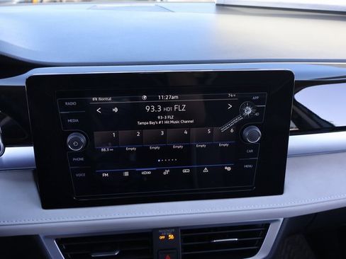 New 2026 Volkswagen Taos SE image 18