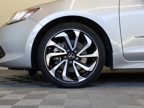 Used 2018 Acura ILX w/ Special Edition Package image 9