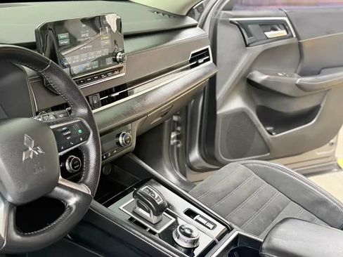 Used 2022 Mitsubishi Outlander SE FWD image 18