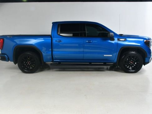 Used 2022 GMC Sierra 1500 Elevation image 3