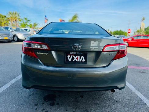 Used 2014 Toyota Camry LE image 6