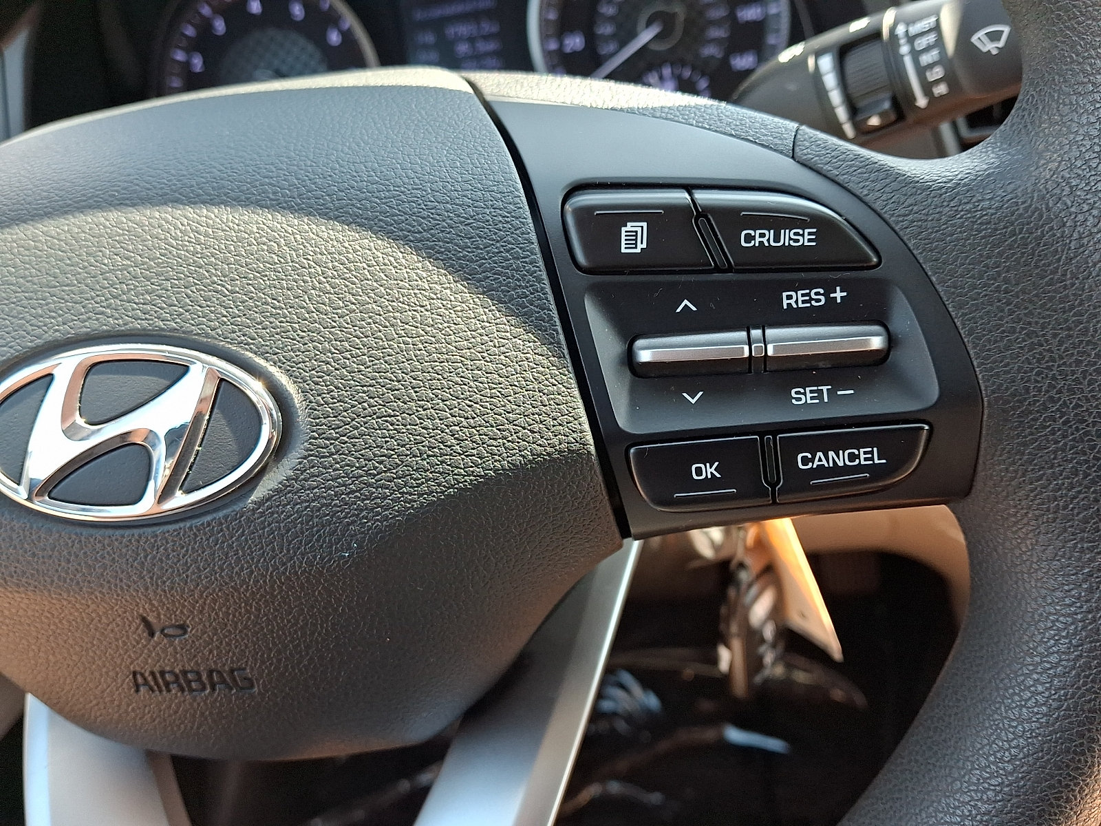Used 2020 Hyundai Elantra SE FWD image 21